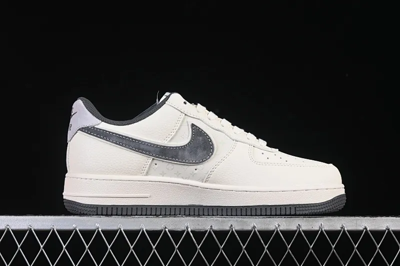 All categories Nk Air Force 1 Air Force series Nk Air Force 1 Low Air Force low top Nike Air Force 1'07 Low LV co-branded printed beige gray hook Air Force 1 low top casual sneakers MZ9588-811